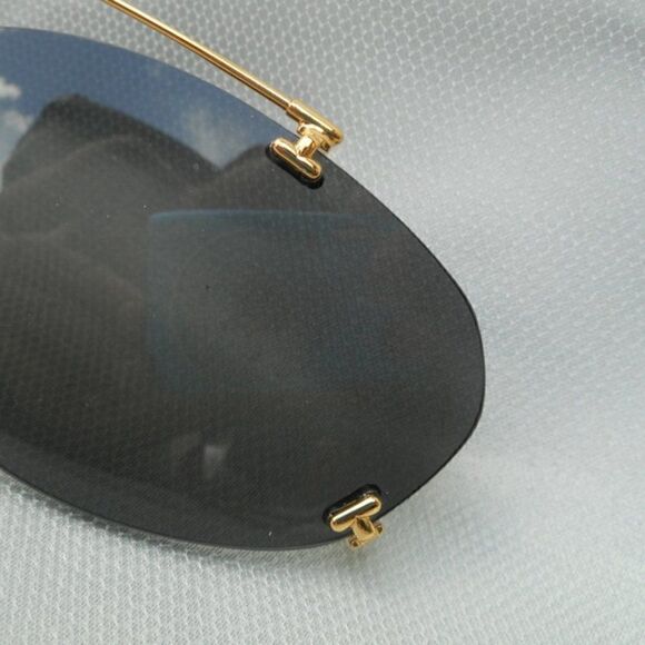 EUC - E CLIPS - 82-GD PRO Sunglass COVERS - Picture 5 of 10